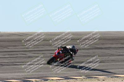 media/Jan-15-2026-Racers Edge (Thu) [[dfebeb70ab]]/3-B Group/Session 2 (Bowl Exit)/